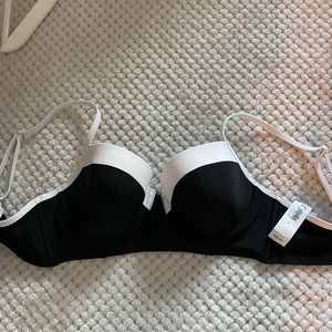 NWT Old navy bikini top